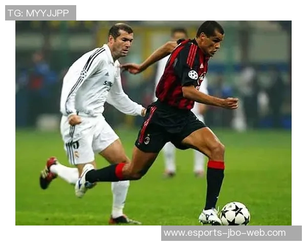 2025年足球界球星最新排名揭晓 谁是当今足坛最强人物