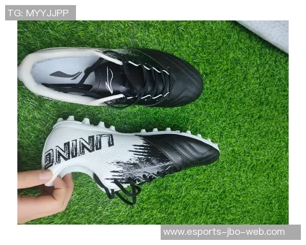 李宁足球鞋曾为哪些知名球星所穿搭展现品牌魅力